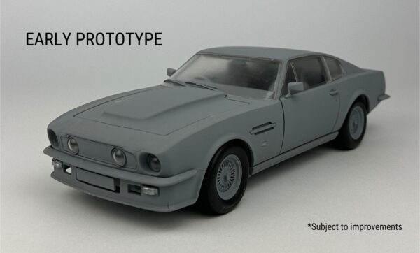 Prototype initial V8 Vantage