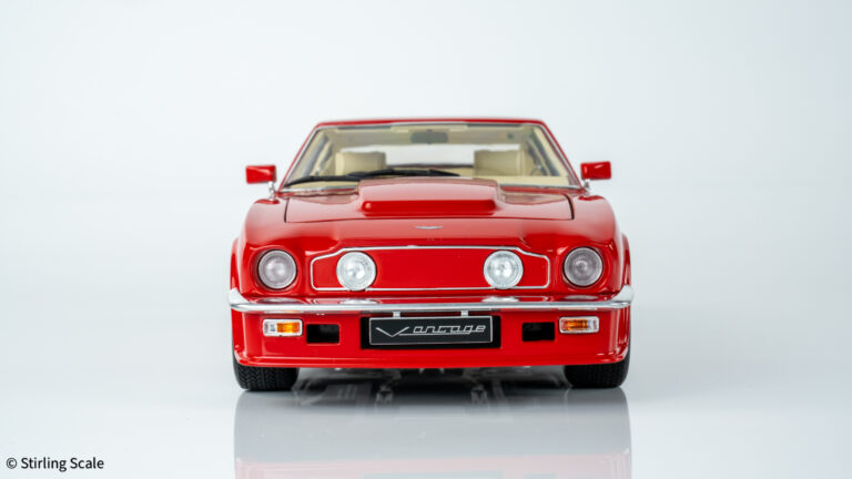 Front view with X-Pack lamps
